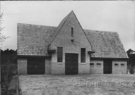 Bergweg-1929-003.jpg - Één van de bijgebouwen op het terrein van het Zeister abattoir. Wie weet waar dit gebouw voor diende? Foto gemaakt in 1931.