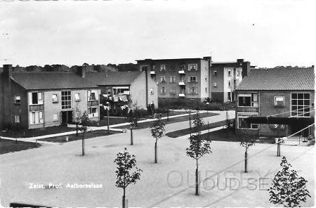 Prof.Aalb-1962-001.jpg - De Prof. Aalberselaan in het Staatsliedenkwartier is op 30 maart 1951 vernoemd naar Prof. Mr. Petrus Josephus Mattheus Aalberse (1871-1948). Hij was een Nederlandse staatsman. Foto gemaakt in 1962.