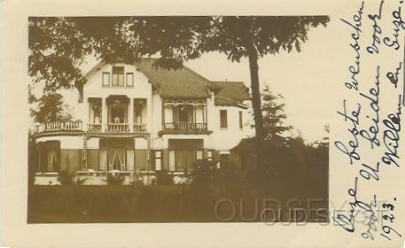 Schaerw.parkln-1922-003.jpg - Dit is huize “de Zonnebloem” op de hoek Schaerweijderparklaan (nu Boulevard), Lindenlaan. Foto gemaakt in 1922.