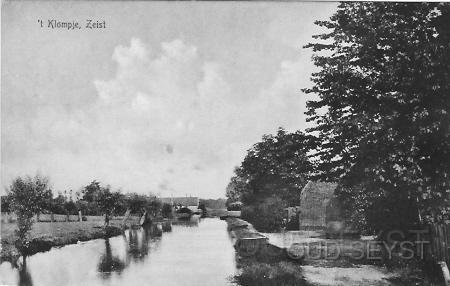 Koppeldijk-1911-004.jpg - Het Klompje met Zeister Grift en weilanden. Foto gemaakt, vanaf de Koppeldijk nabij het sluisje, in 1911.