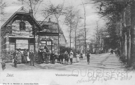 Woudenb.weg-1902-002.jpg - Melksalon “Hygiena” van E. Brandsma op de hoek Slotlaan, Woudenbergscheweg. Rond 1930 vestigde zich een lunchroom, genaamd “Lindenhoek” in het pand en later schoenenwinkel “Bata”. Foto gemaakt in 1902.